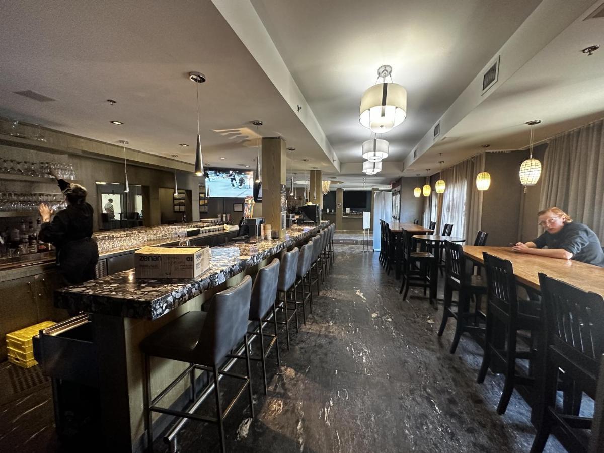 Luxury Two Queen Beds Condo - Grande Rockies Resort Indoor Parking Pool Hot Tub Gym Canmore Eksteriør bilde