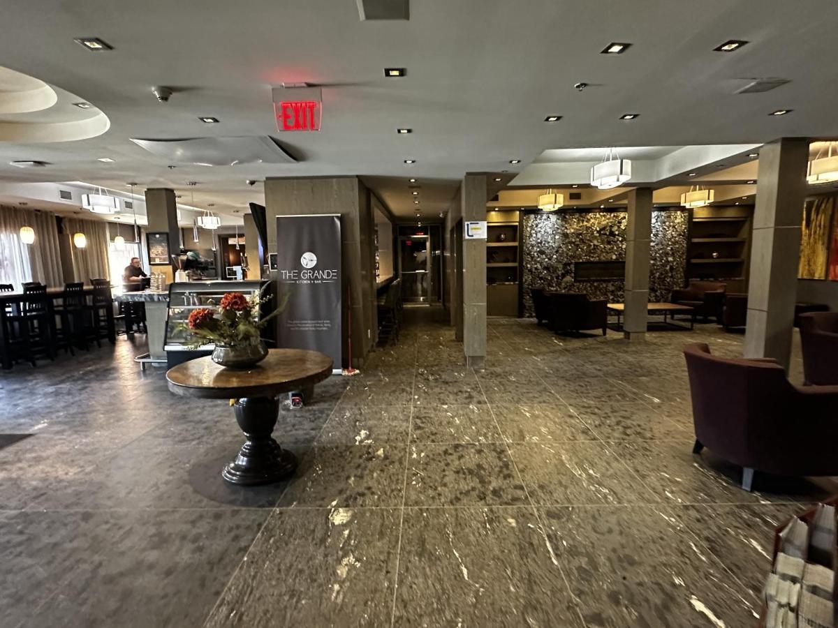 Luxury Two Queen Beds Condo - Grande Rockies Resort Indoor Parking Pool Hot Tub Gym Canmore Eksteriør bilde