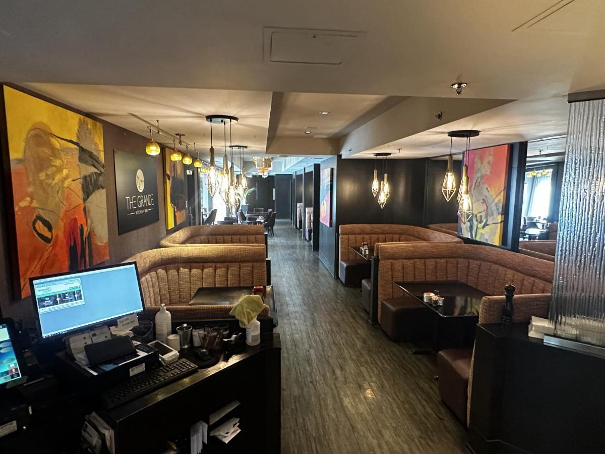 Luxury Two Queen Beds Condo - Grande Rockies Resort Indoor Parking Pool Hot Tub Gym Canmore Eksteriør bilde